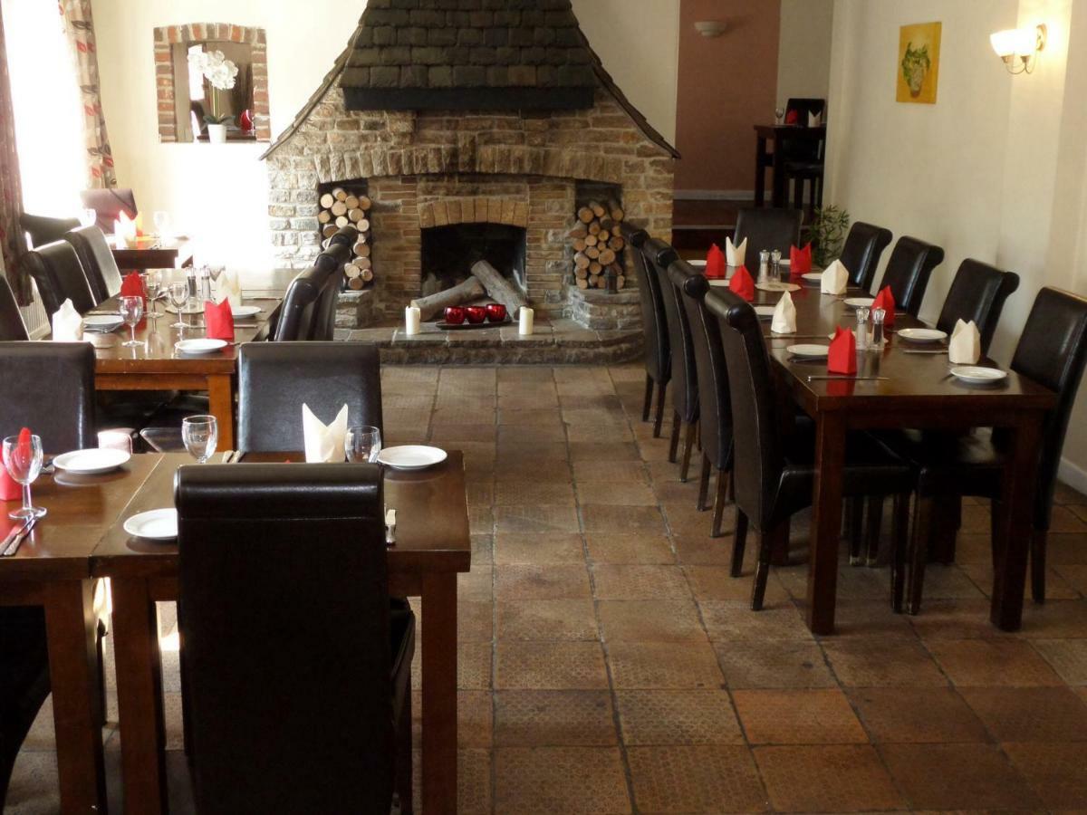 The Poachers Inn Dorchester Buitenkant foto