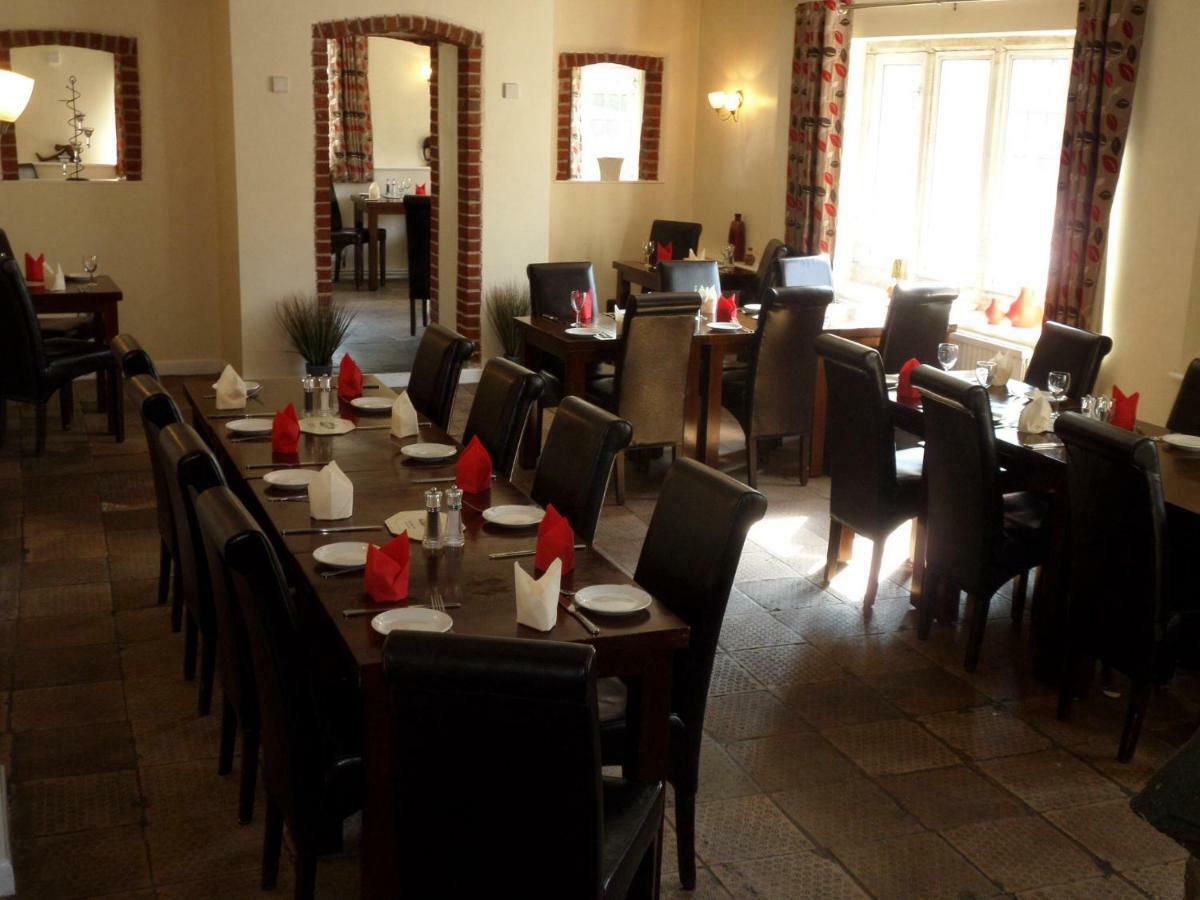 The Poachers Inn Dorchester Buitenkant foto