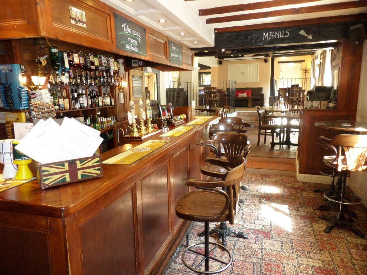 The Poachers Inn Dorchester Buitenkant foto